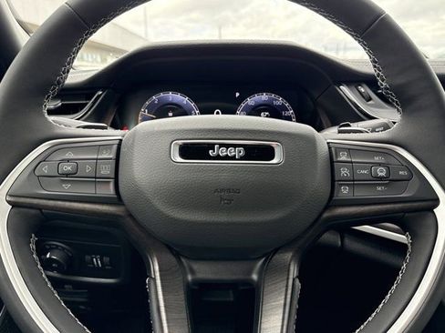 New 2026 Jeep Grand Cherokee Limited AWD/4WD image 17