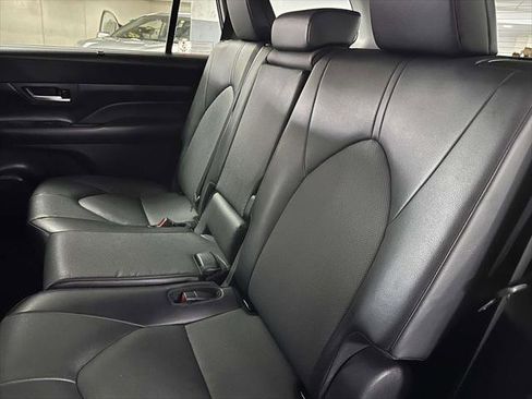 Used 2024 Toyota Grand Highlander XLE image 16