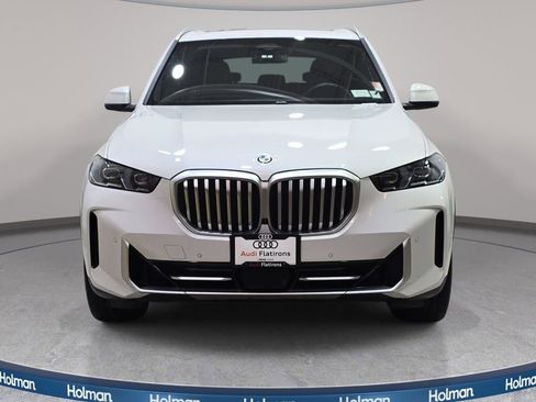 Used 2024 BMW X5 xDrive40i w/ Premium Package image 3