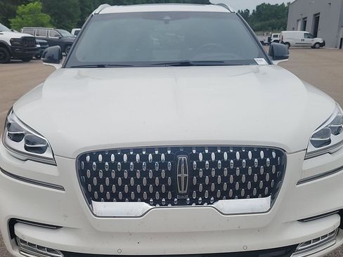 Used 2023 Lincoln Aviator Black Label w/ Dynamic Handling Package AWD/4WD image 13