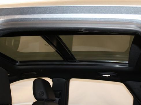 Certified 2025 Cadillac XT5 Premium Luxury image 10