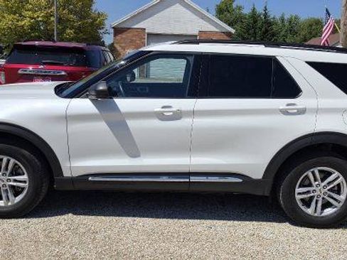 Certified 2024 Ford Explorer XLT w/ Equipment Group 202A AWD/4WD image 5