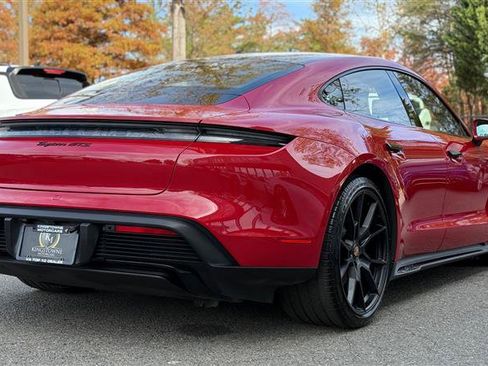 Used 2022 Porsche Taycan GTS image 3