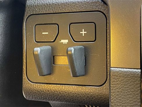 Used 2024 Toyota Tacoma SR5 image 28