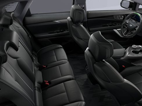 New 2025 Cadillac Optiq Sport 2 w/ LPO, Floor Liner Package image 36