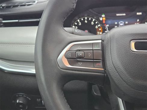 Used 2024 Jeep Compass Limited image 10