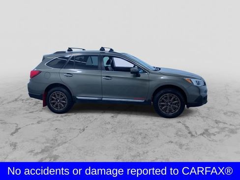 Used 2017 Subaru Outback 3.6R Touring AWD/4WD image 2