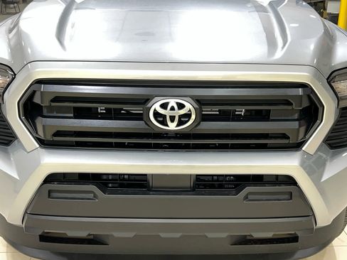 New 2026 Toyota Tacoma SR image 4