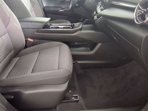 Certified 2025 Chevrolet Equinox LT image 26