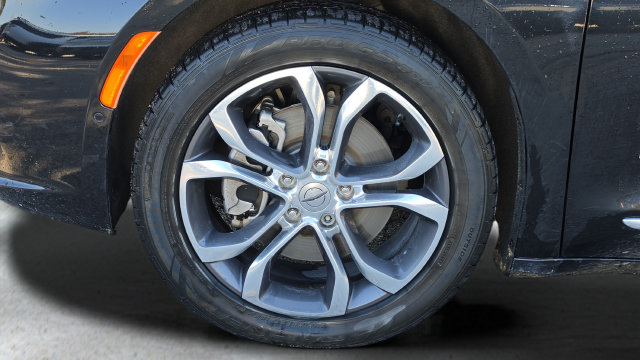 Used 2021 Chrysler Pacifica Pinnacle AWD/4WD image 16