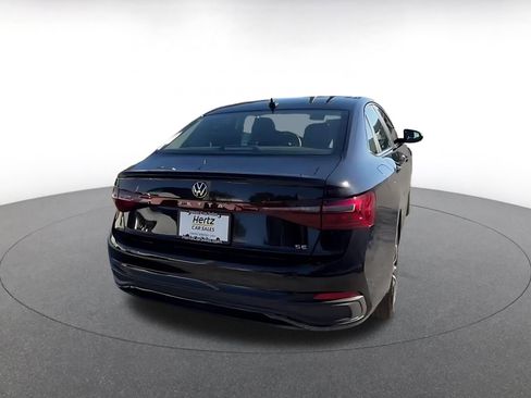 Used 2025 Volkswagen Jetta SE image 14