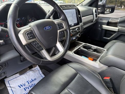 Used 2022 Ford F250 Lariat w/ Lariat Ultimate Package image 11