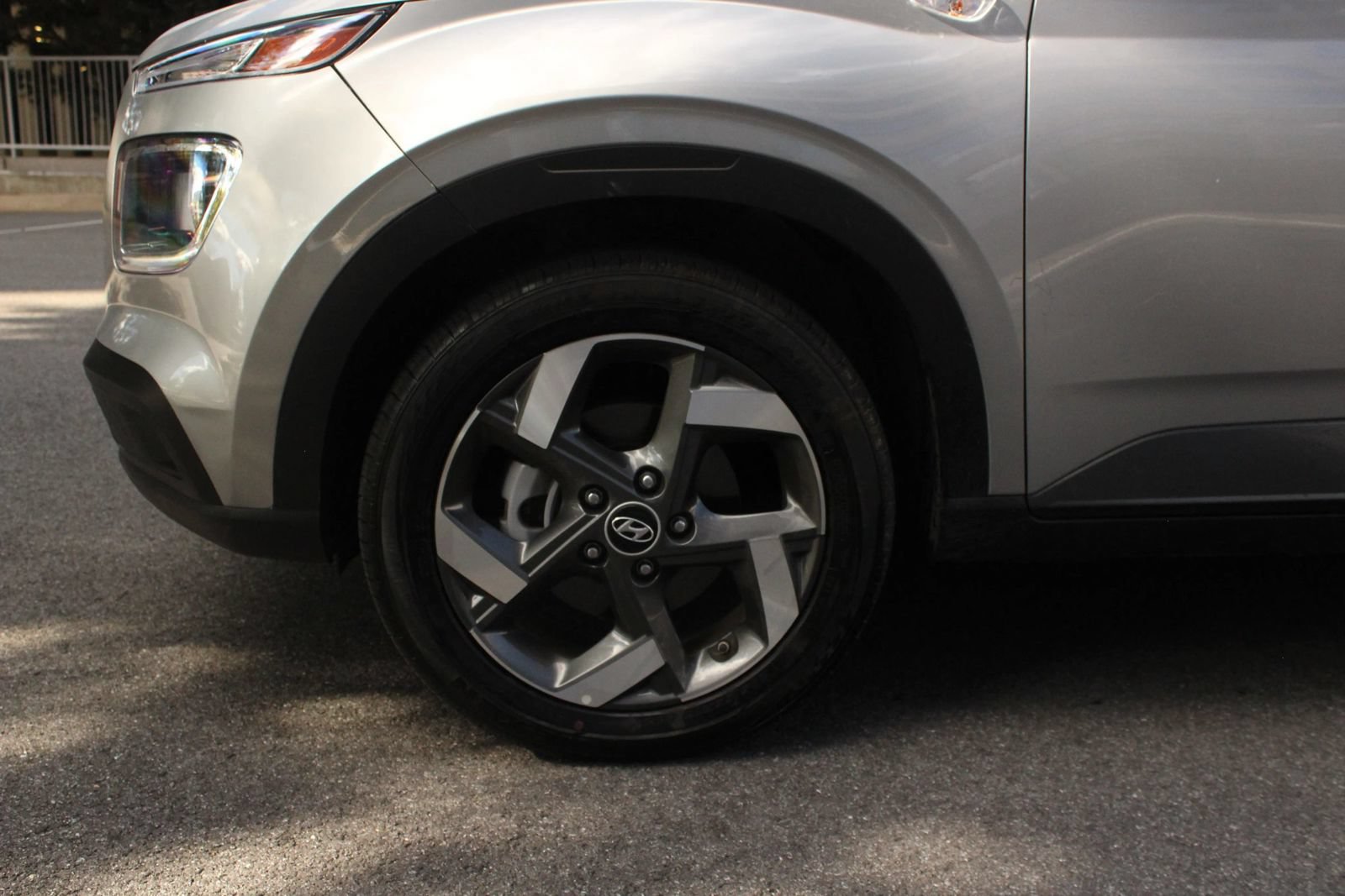 Used 2026 Hyundai Venue SEL FWD image 11