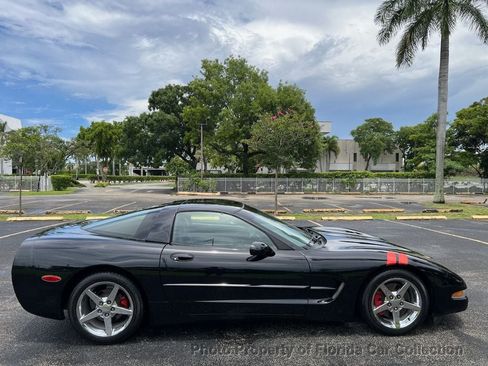 Used 1998 Chevrolet Corvette Coupe w/ Roof Pkg RWD image 6