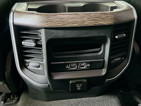 Used 2020 RAM 1500 Laramie AWD/4WD image 27