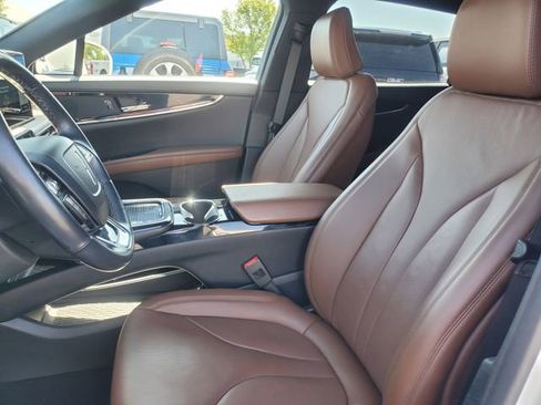 Used 2023 Lincoln Nautilus Reserve AWD/4WD image 7