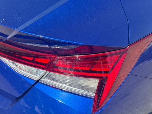 Used 2024 Hyundai Elantra SEL w/ Convenience Package FWD image 24