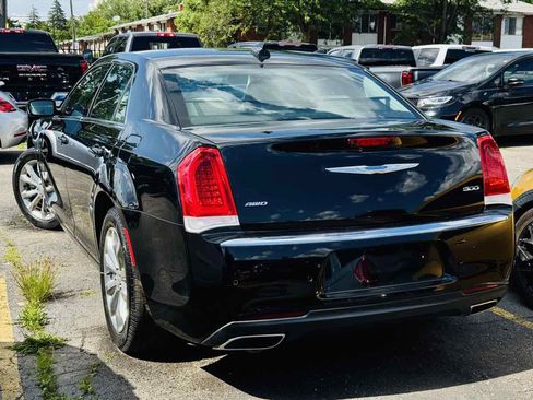 Used 2021 Chrysler 300 Touring L AWD/4WD image 7