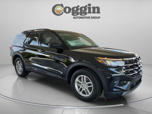 New 2026 Ford Explorer Active RWD image 8