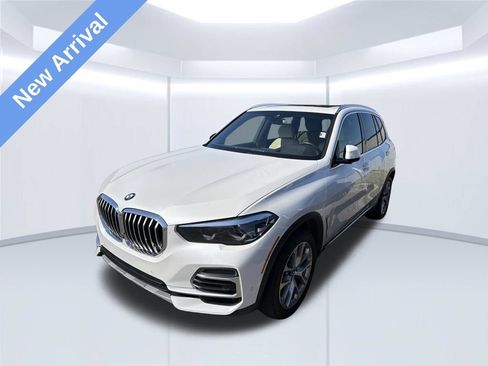 Used 2022 BMW X5 sDrive40i w/ Luxury Seating Package RWD image 1