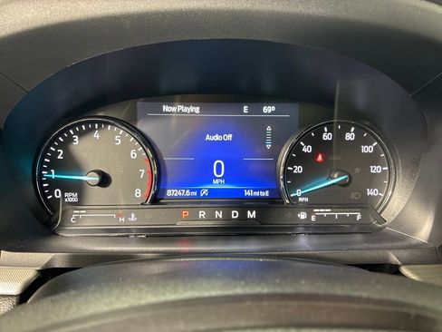 Used 2020 Ford Explorer XLT w/ Equipment Group 202A AWD/4WD image 18