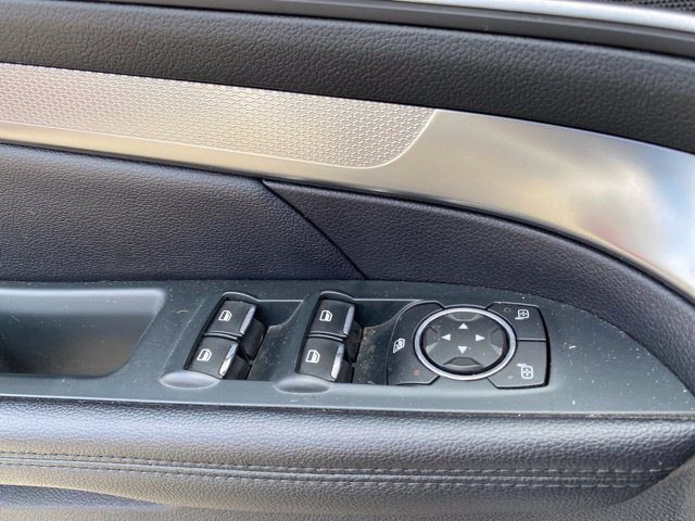 Used 2018 Ford Explorer XLT w/ Equipment Group 202A AWD/4WD image 31