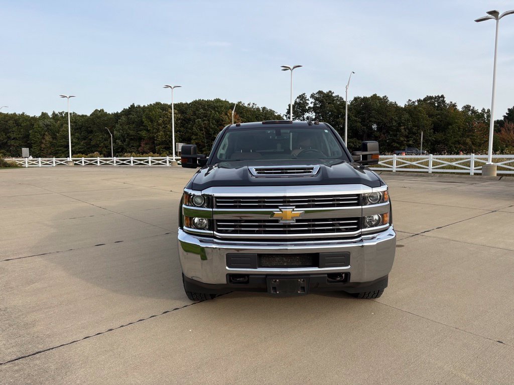 Used 2018 Chevrolet Silverado 2500 W/T w/ WT Convenience Package AWD/4WD image 9