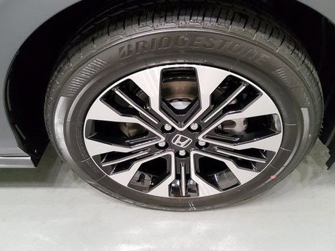 Used 2025 Honda Odyssey Elite image 37