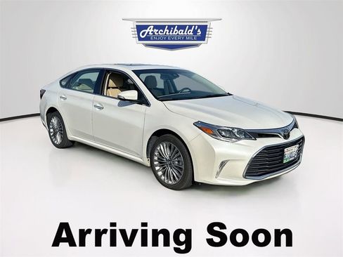 Used 2018 Toyota Avalon Limited w/ Carpet Mat Package FWD image 1