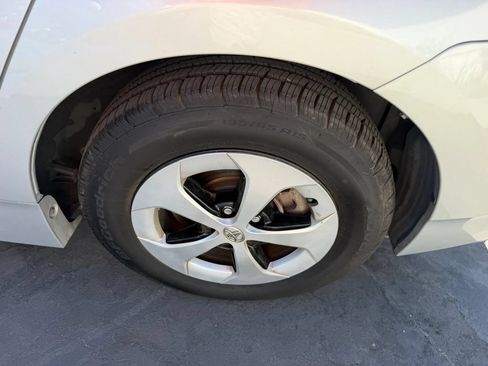 Used 2014 Toyota Prius Two FWD image 31