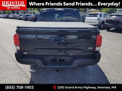 Used 2018 Toyota Tacoma TRD Off-Road w/ Technology Package AWD/4WD image 6