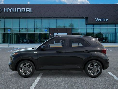 New 2026 Hyundai Venue SEL FWD image 3