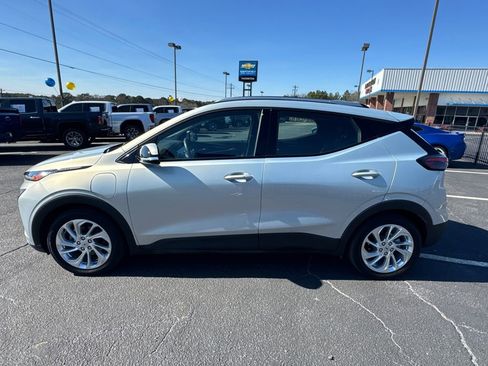 Used 2022 Chevrolet Bolt EUV LT image 9