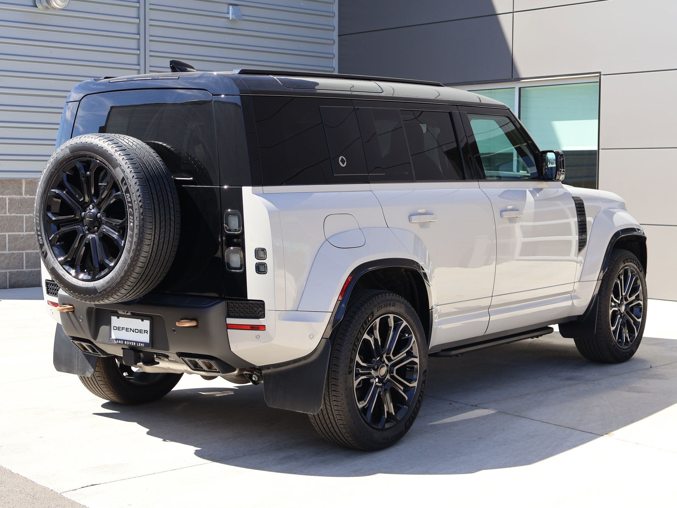 New 2026 Land Rover Defender 110 OCTA AWD/4WD image 5