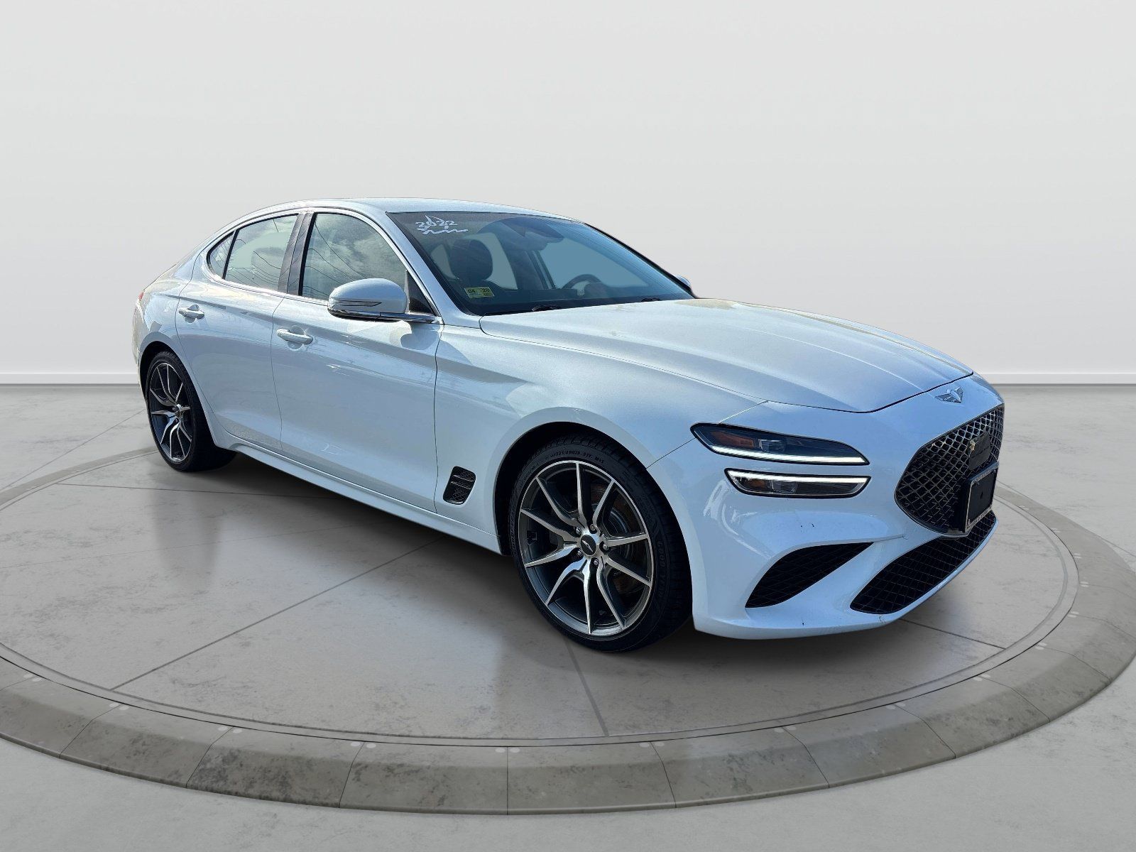 Used 2022 Genesis G70 3.3T AWD/4WD image 5