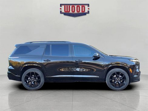 Used 2024 Chevrolet Traverse RS w/ LPO, Floor Liner Package image 2