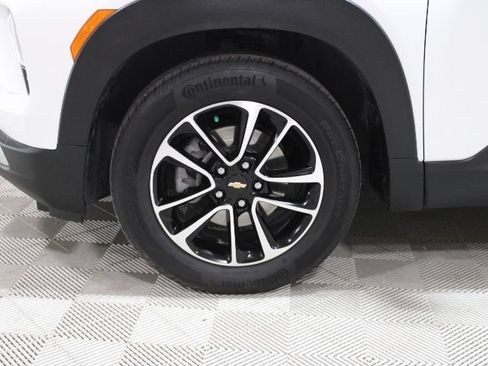 Used 2024 Chevrolet TrailBlazer LT w/ Convenience Package FWD image 39