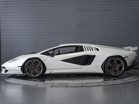 Used 2022 Lamborghini Aventador Countach AWD/4WD image 10