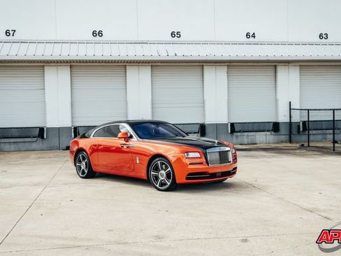 Used 2015 Rolls-Royce Wraith RWD image 40