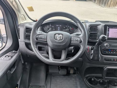 Used 2025 RAM ProMaster 2500 w/ Convenience Group FWD image 15