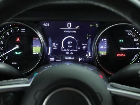 Used 2022 Jeep Wrangler Unlimited Sahara w/ Cold Weather Group image 14