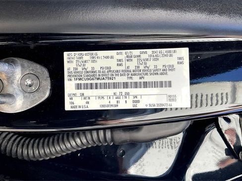 Used 2021 Ford Escape SE image 36