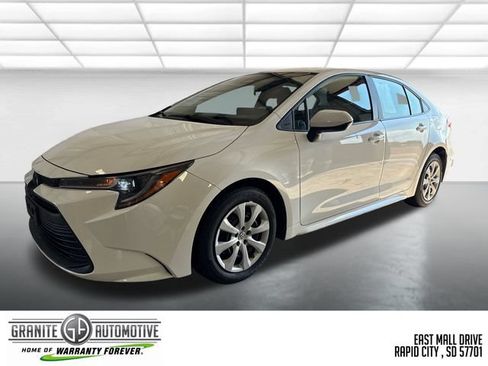 Used 2025 Toyota Corolla LE FWD image 1