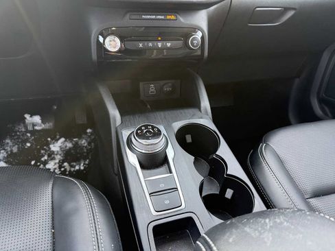 Used 2025 Ford Escape Platinum image 11