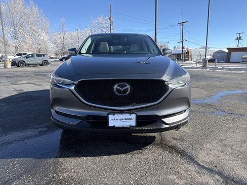 Used 2019 MAZDA CX-5 Touring image 2