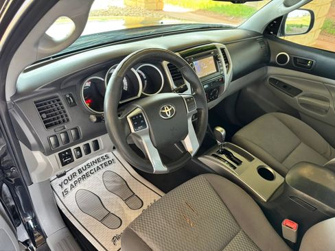 Used 2013 Toyota Tacoma PreRunner w/ SR5 Pkg RWD image 11