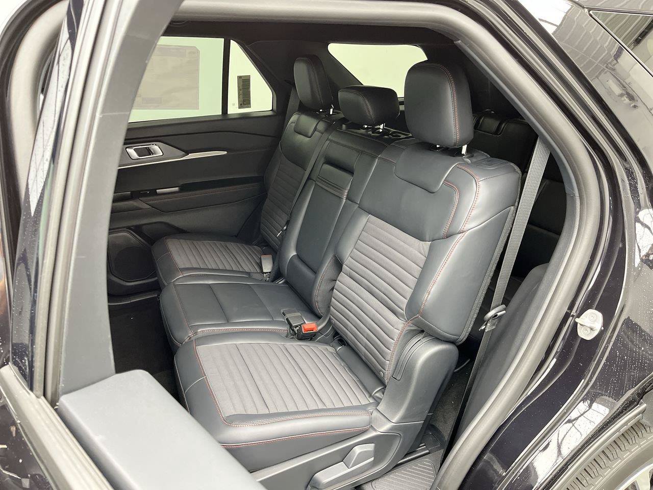 New 2027 Ford Explorer ST-Line w/ Premium Package AWD/4WD image 12