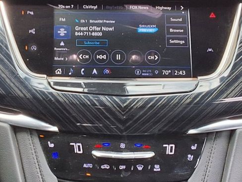 Used 2024 Cadillac XT6 Premium Luxury w/ Technology Package AWD/4WD image 18