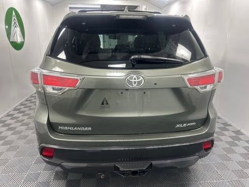 Used 2014 Toyota Highlander XLE AWD/4WD image 5