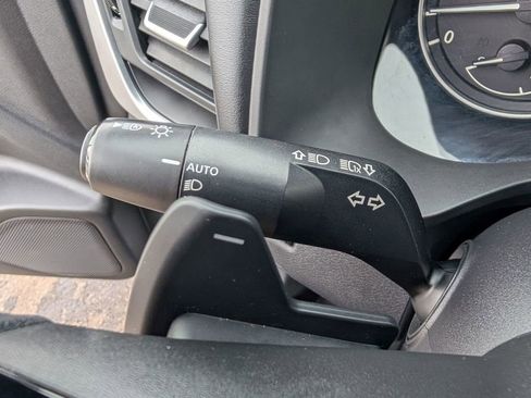 Used 2021 Nissan Rogue S image 29